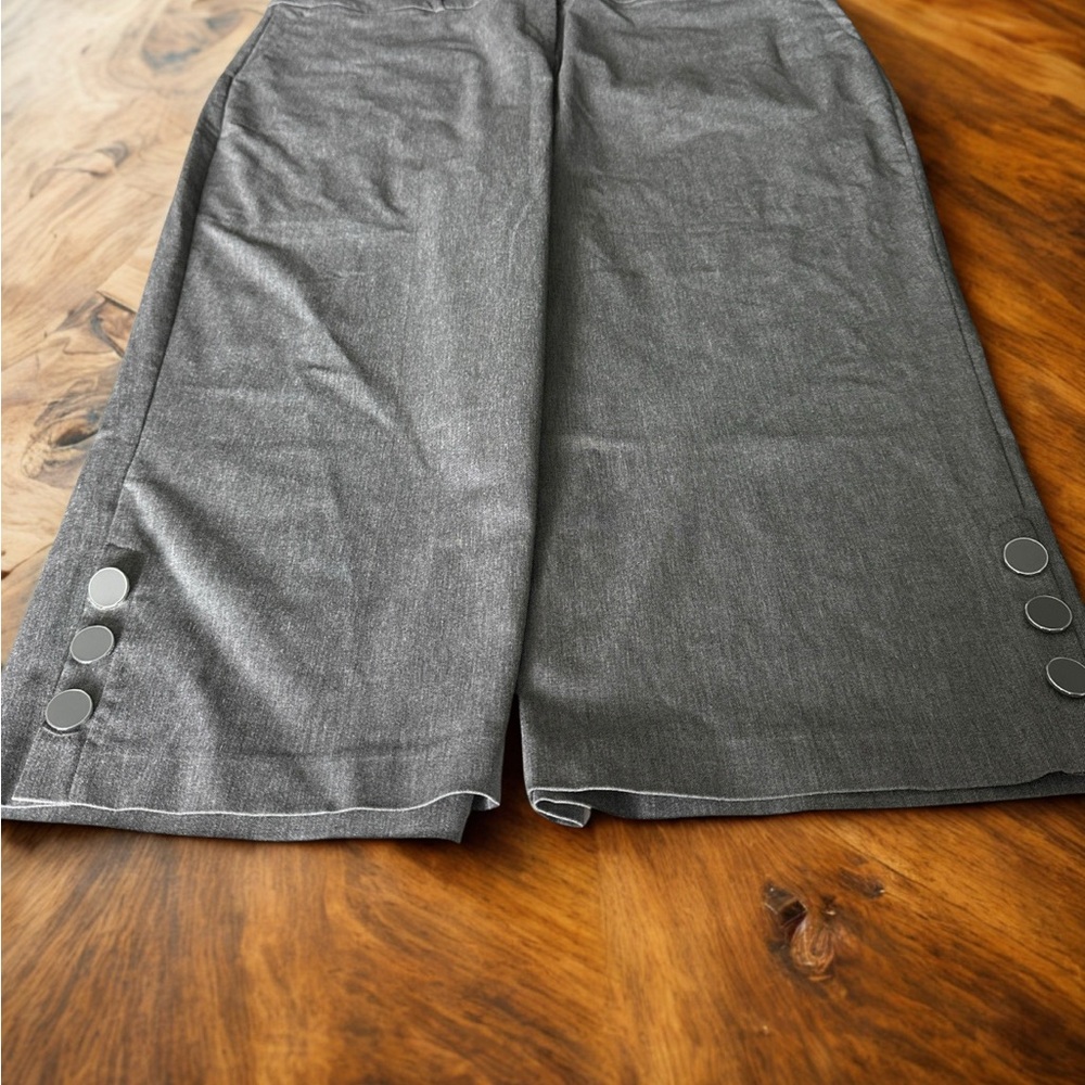 Lane Bryant Wide Leg Capri Pants in Charcoal Gray with Button Detail - Picture 4 of 7